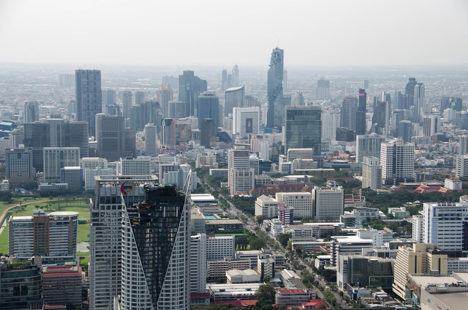 На 84-м этаже самого высокого здания в Таиланде - Baiyoke Sky, или как попасть на главную смотровую площадку Бангкока бесплатно