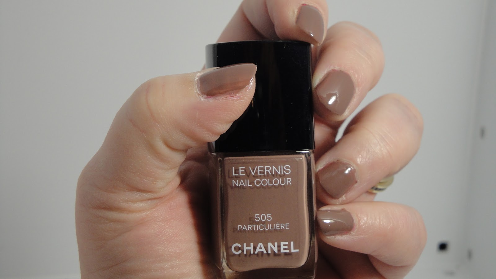 LE VERNIS Longwear Nail Colour by CHANEL at ORCHARD MILE