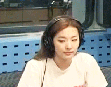 슬기의 고치지 못한 버릇 제지하는 아이린 (ft. 반전).gif | 인스티즈