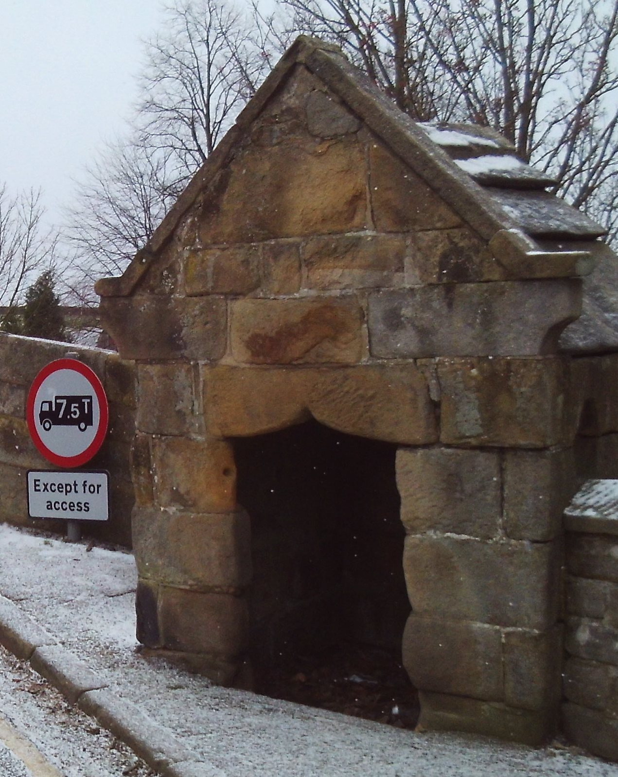 Walking The Peak Baslow, Curbar, Calver, Rowland, and Bakewell