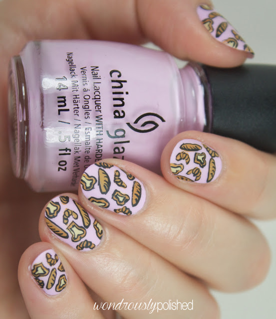 bread nail art