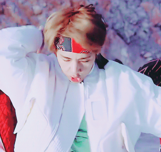 더쿠 - 낫투데이 키라키라 아이돌 뷔 짤 모음.gif