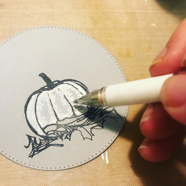 Coloring Stamped Pumpkin with a Gel Pen coloring_stamped_pumpkin_gel_pen