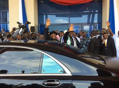 Ex President Jonathan's Heroic Journey & Arrival in Otuoke in Pictures. rt