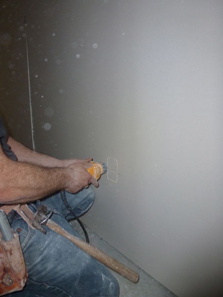 Mike and Lisa's World Chapter 163...Hanging The Drywall And Painting The Inside Of The Store