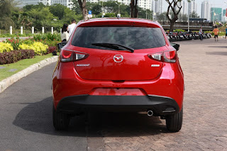 Showroom Mazda Long Biên chuyên bán các dòng xe Mazda chính hãng - giá ưu đãi - khuyến mãi hấp dẫn - 7