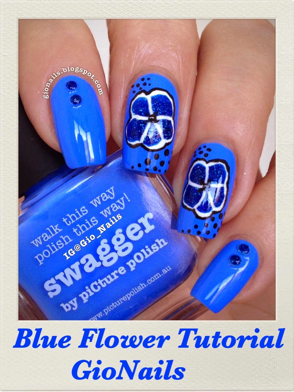 http://gionails.blogspot.be/2014/06/blue-flower-tutorial.html