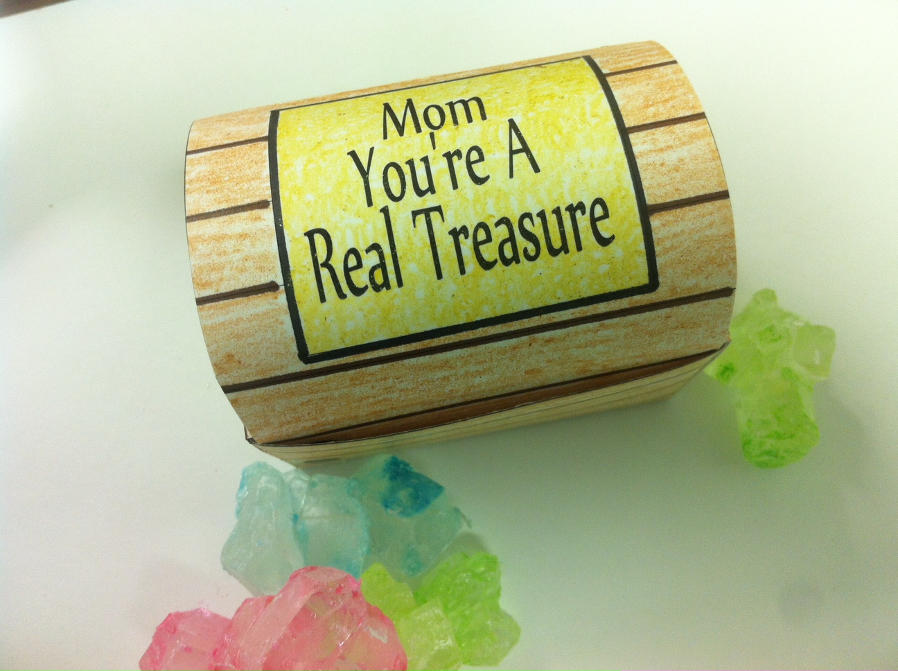 kisses-free-printable-mother-s-day-treasure-box-printable
