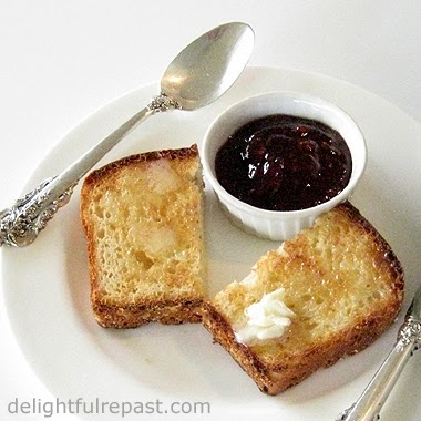 English Muffin Toasting Bread / www.delightfulrepast.com