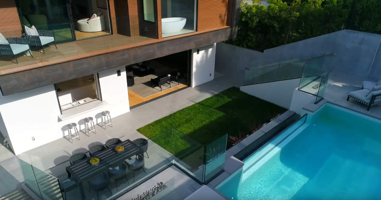 51 Photos vs. $6.4 Million Jaw Dropping Modern Residence in Los Angeles | LUXURY LISTING - Luxury Home & Interior Design Tour 51 Photos vs. $6.4 Million Jaw Dropping Modern Residence in Los Angeles | LUXURY LISTING - Luxury Home & Interior Design Tour