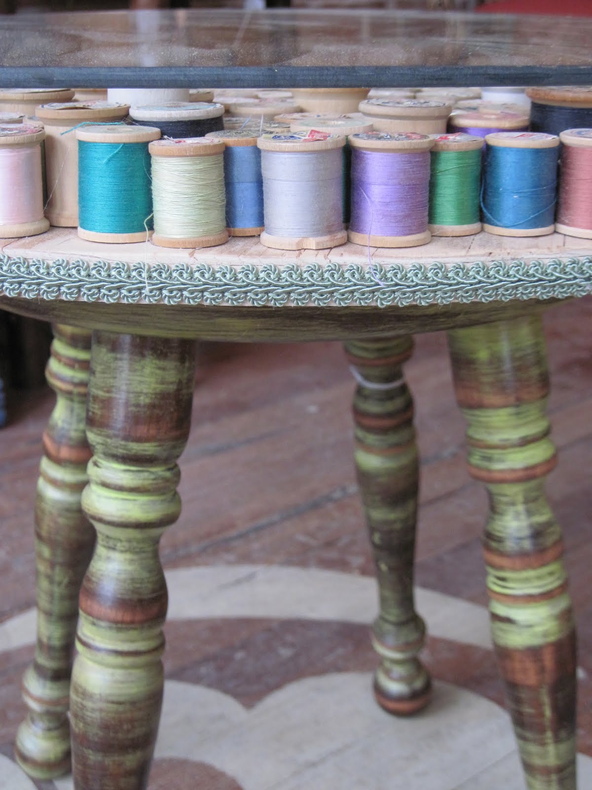 Upcycled: New Ways With Old Wooden Thread Spools  Wooden spool crafts, Spool  crafts, Pin cushions patterns
