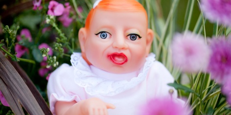 Μια ΚΟΥΚΛΑ με ΑΝΑΠΗΡΊΑ - εγκεφαλική παράλυση