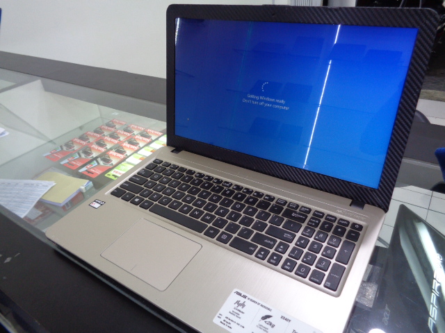 Ноутбук asus laptop x540ya-xo047t black (90nb0cn1-m00670. E1 7010 with radeon r2 graphics. Amd e1 7010. E1 7010 with radeon r2 graphics. E7010 amd.