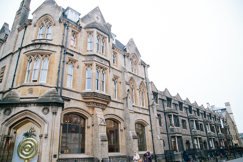 cambridge university autumn leaves