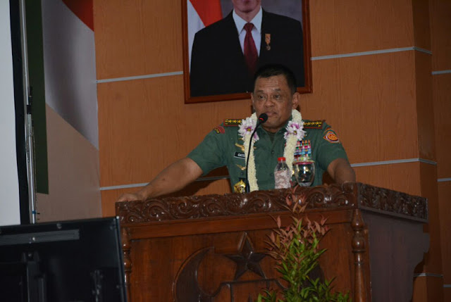 Jurnalis Asing Ini Berani Bilang Gatot Nurmantyo PARANOID. Kenapa dan Siapa Dia? Jurnalis Asing Ini Berani Bilang Gatot Nurmantyo PARANOID. Kenapa dan Siapa Dia?