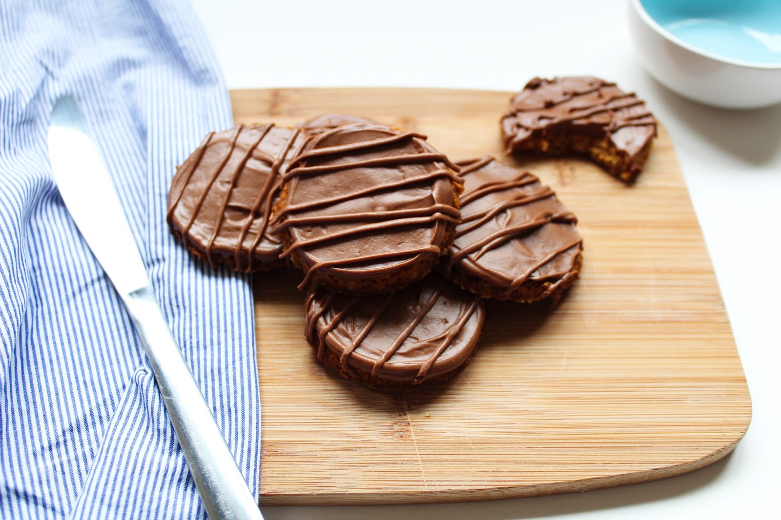 Homemade Chocolate HobNobs