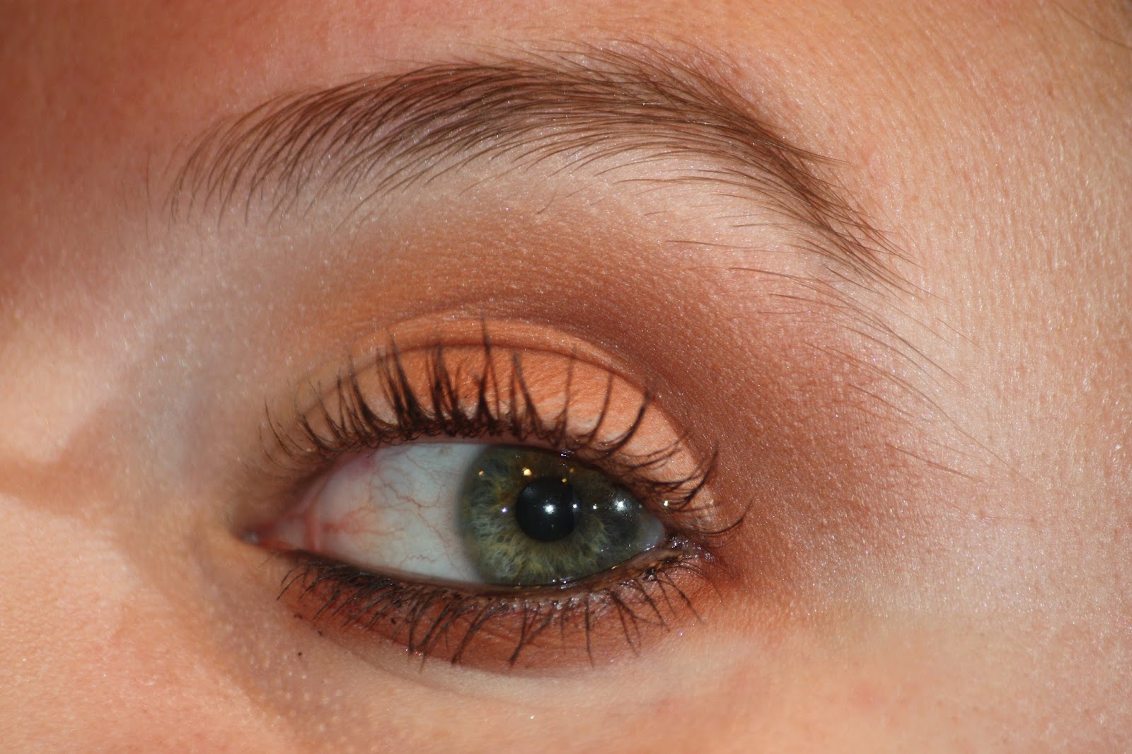 Die Zauberin Zebulon Sand Eye MakeUp using Bellapierre 12 Color Pro