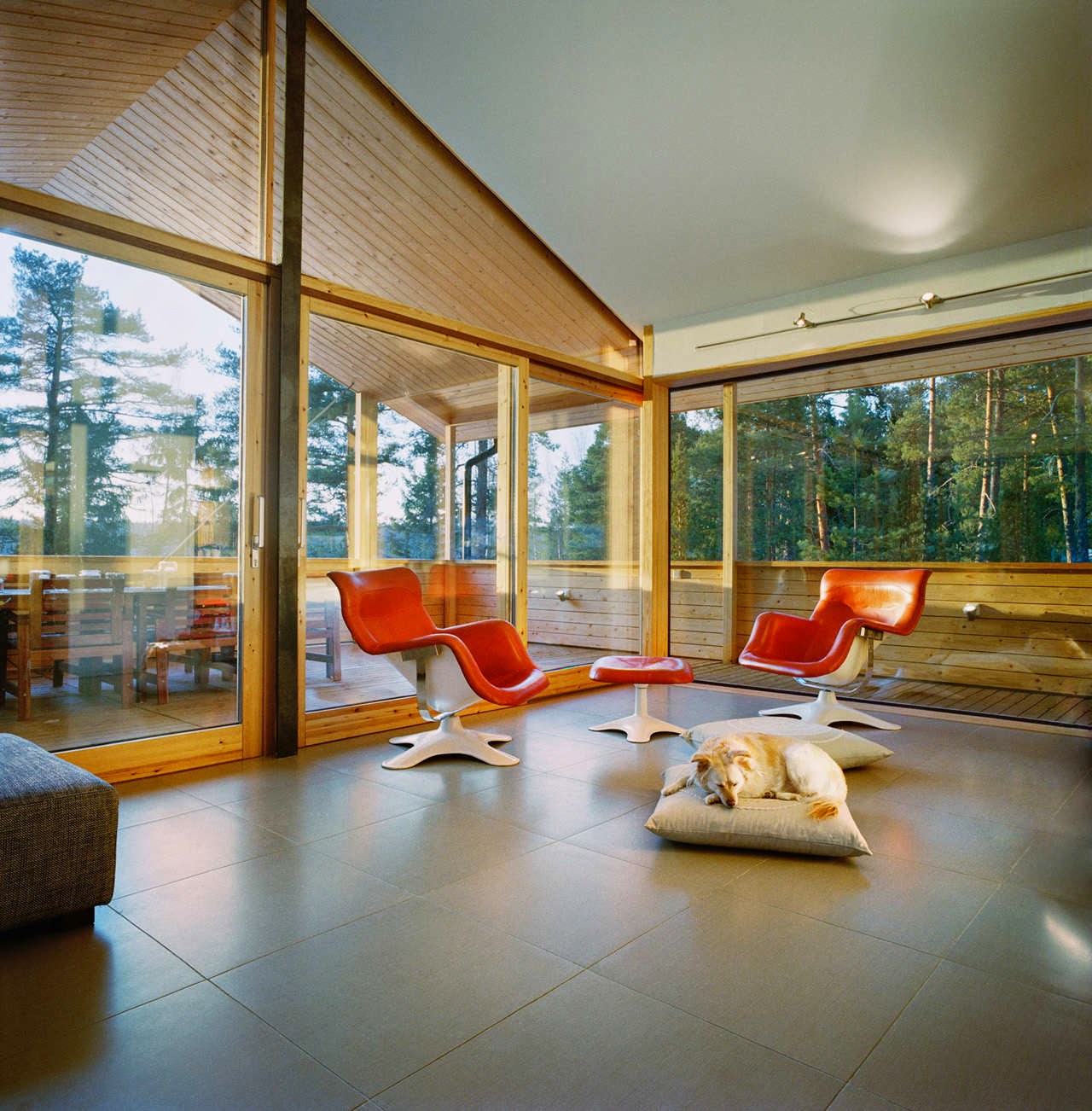 зеркальная гостиница архыз.