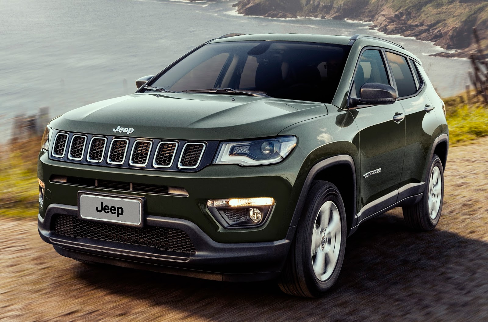 Jeep Compass estreia versão limitada Sport Flex com tração 4x4
