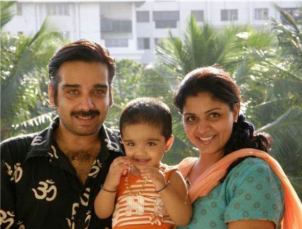 South Indian Actor Vineeth Family Photos | Real-Life Photos
