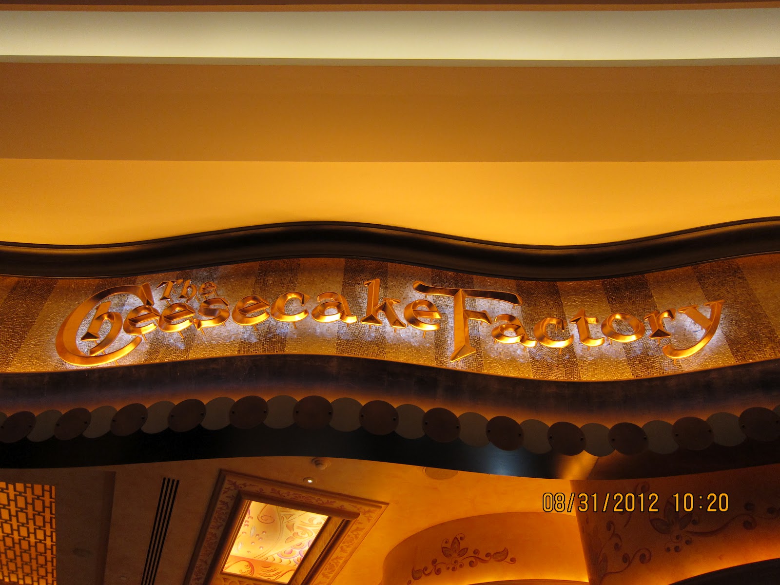 Diary of An Ordinary Expat The Cheesecake FactoryDubai Mall