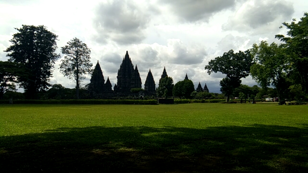 Candi Prambanan Menilik Dongeng Roro Jonggrang dan