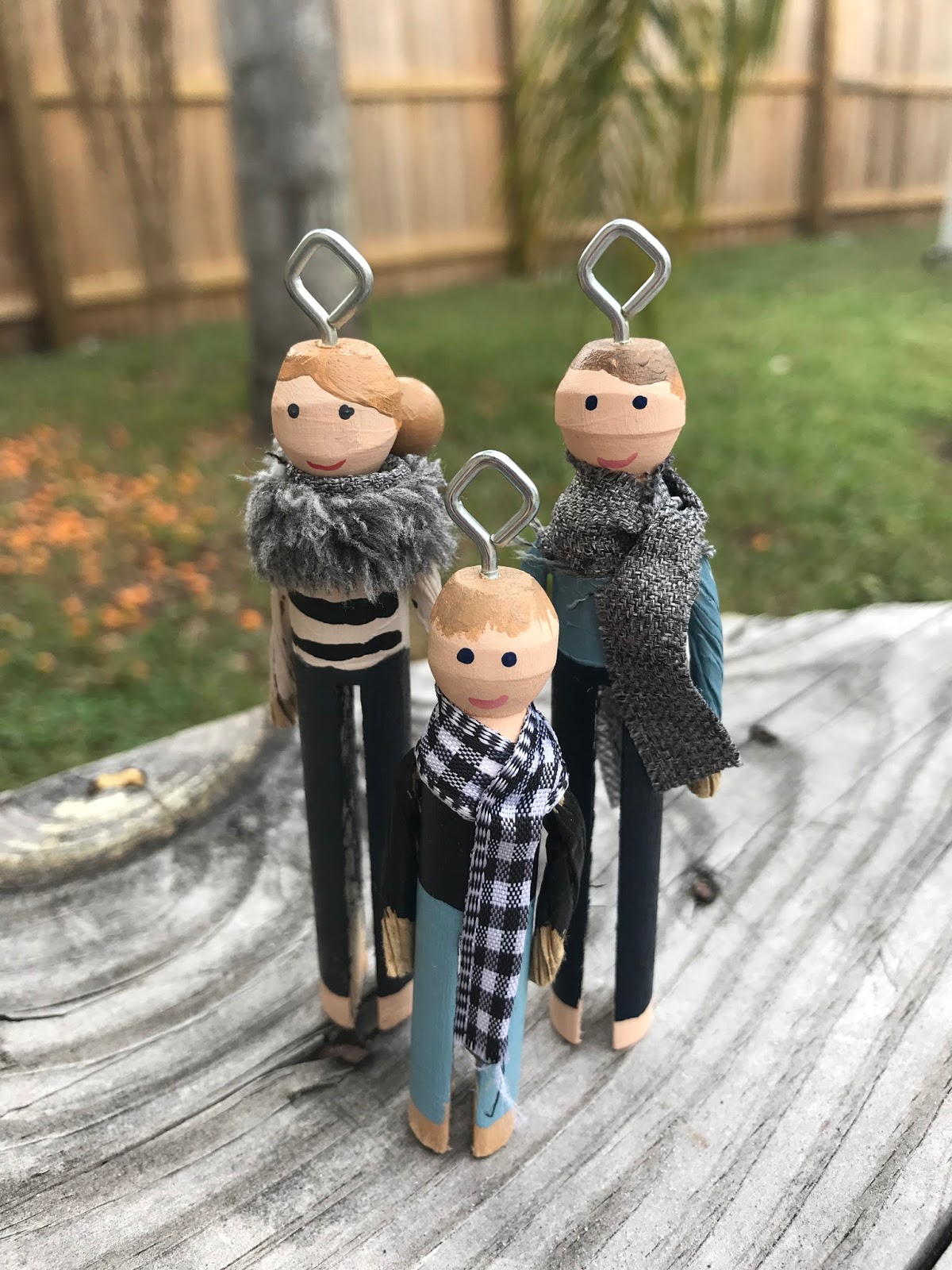 Serendipitous Discovery: DIY Clothespin People Family Christmas