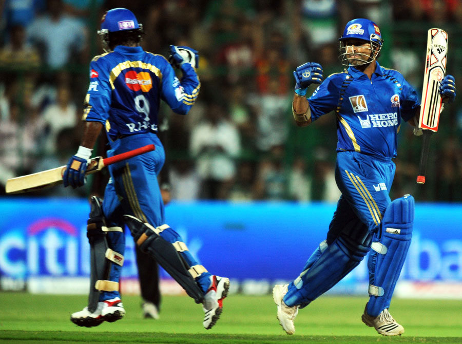 MOGERMULLUK CRICKET GELLERY: Royal Challengers Bangalore v Mumbai ...