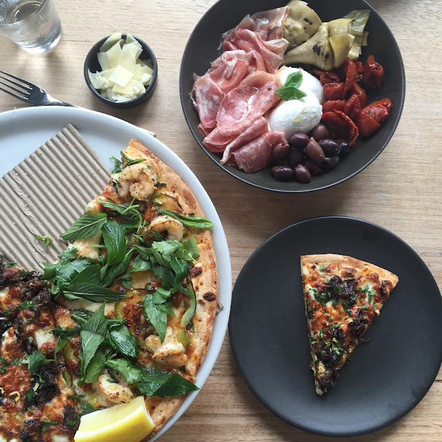 Weekend Food Escapes Pizza Deli, Waterloo