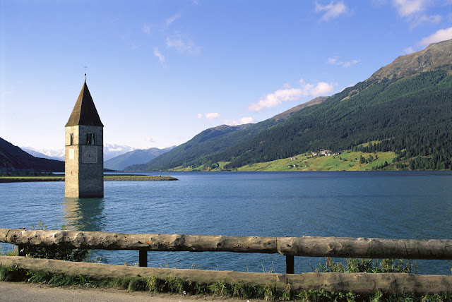 Reschensee in Südtirol