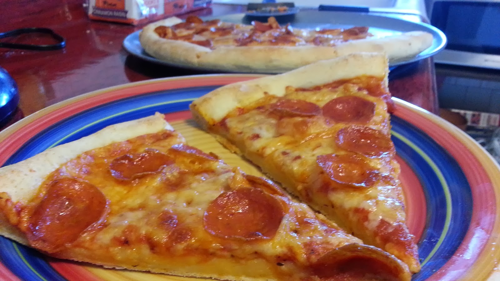 Elfie's Edibles Pizza, pizza, pizza!