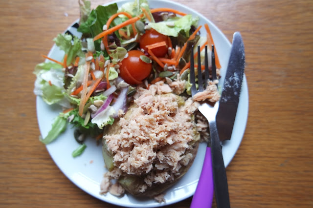 Sugar Free Lunch - Tuna Jacket Potato with Salad Sugar Free Lunch - Tuna Jacket Potato with Salad