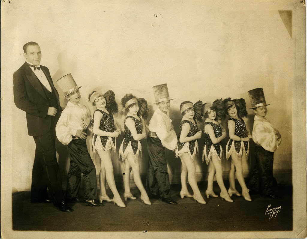 midget actors 1930s Pictures of