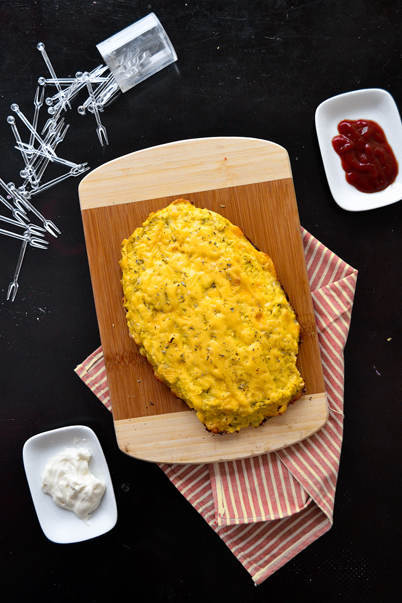 Receita gostosa e com 3 ingredientes: "pão" de couve-flor e queijo! | Casa&Cozinha