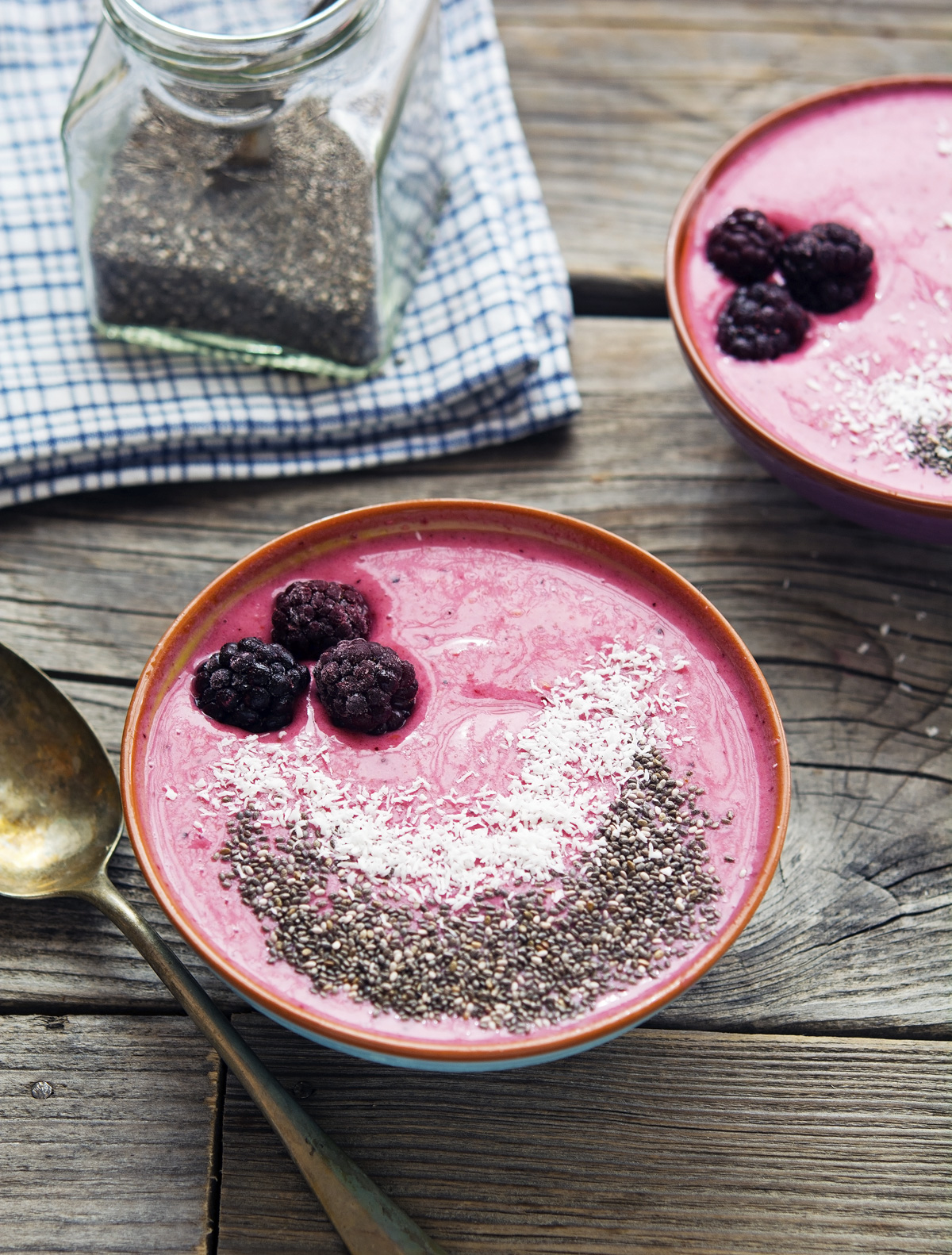 7. Chia Seed Berry Coconut Smoothie Bowl