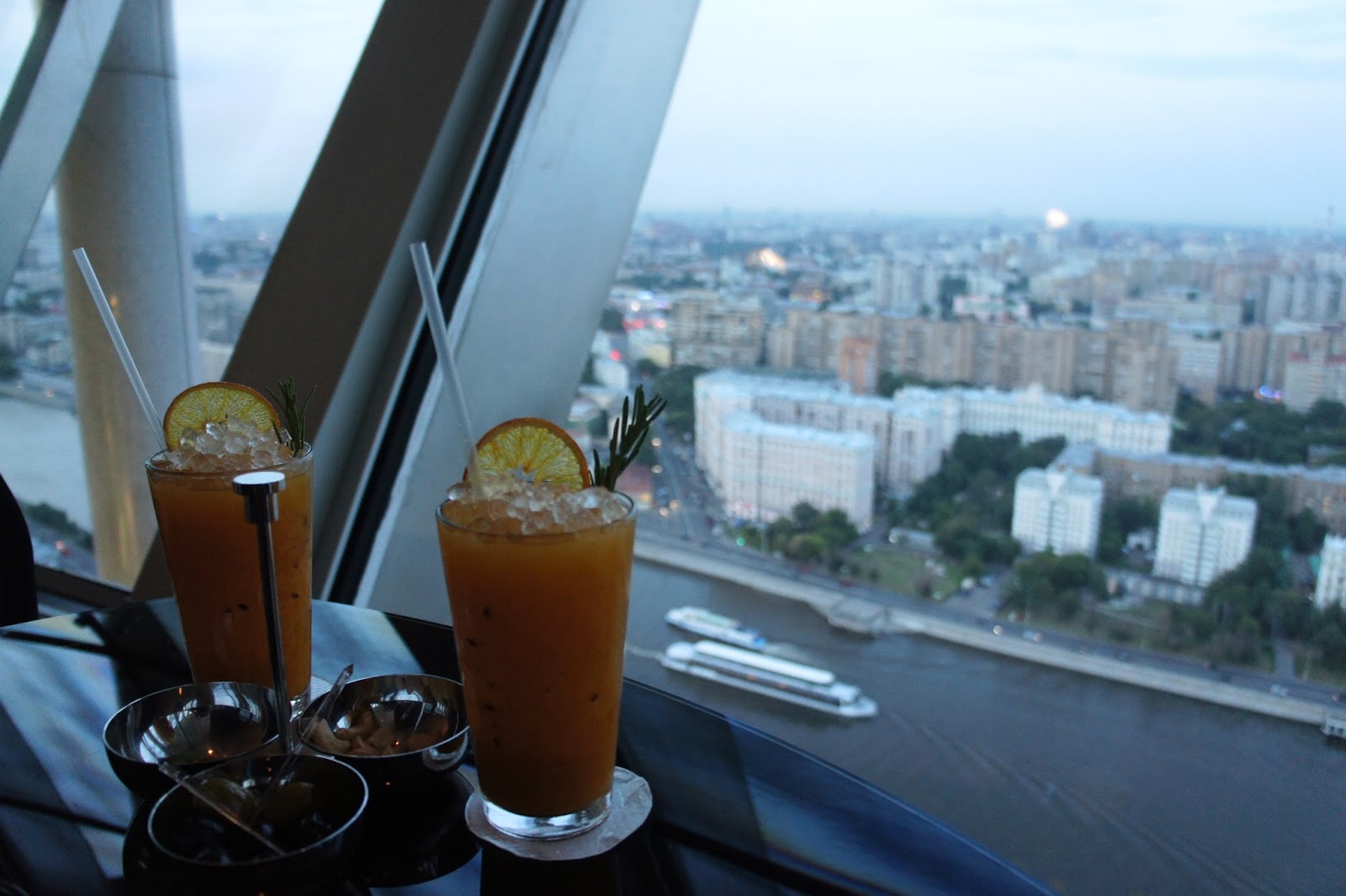 City space москва. Сити Спейс бар. City Space Bar & Restaurant, Москва. Красные холмы бар City Space. City Space Bar & Restaurant 34 этаж кальян.