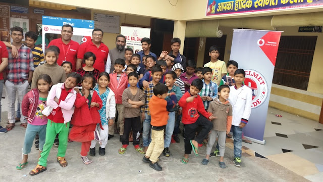 VODAFONE SPREADS SMILES, EMPOWERS UNDERPRIVILEDGED KIDS WITH STUDY MATERIAL 