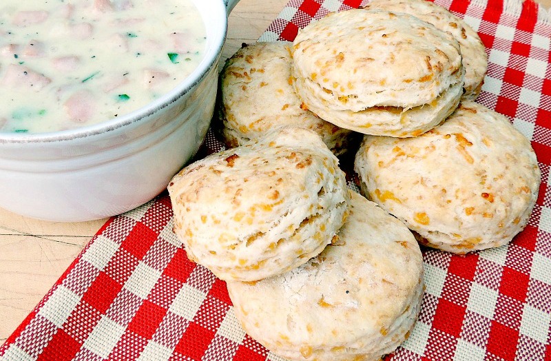 Cheddar Biscuits with Peppered Ham Gravy - This quintessential country breakfast is easy to make and updated with creamy peppered ham gravy and cheddar studded biscuits. It doesn't get much better than this! #breakfast #brunch #comfortfood #breakfast #ham #gravy From www.bobbiskozykitchen.com
