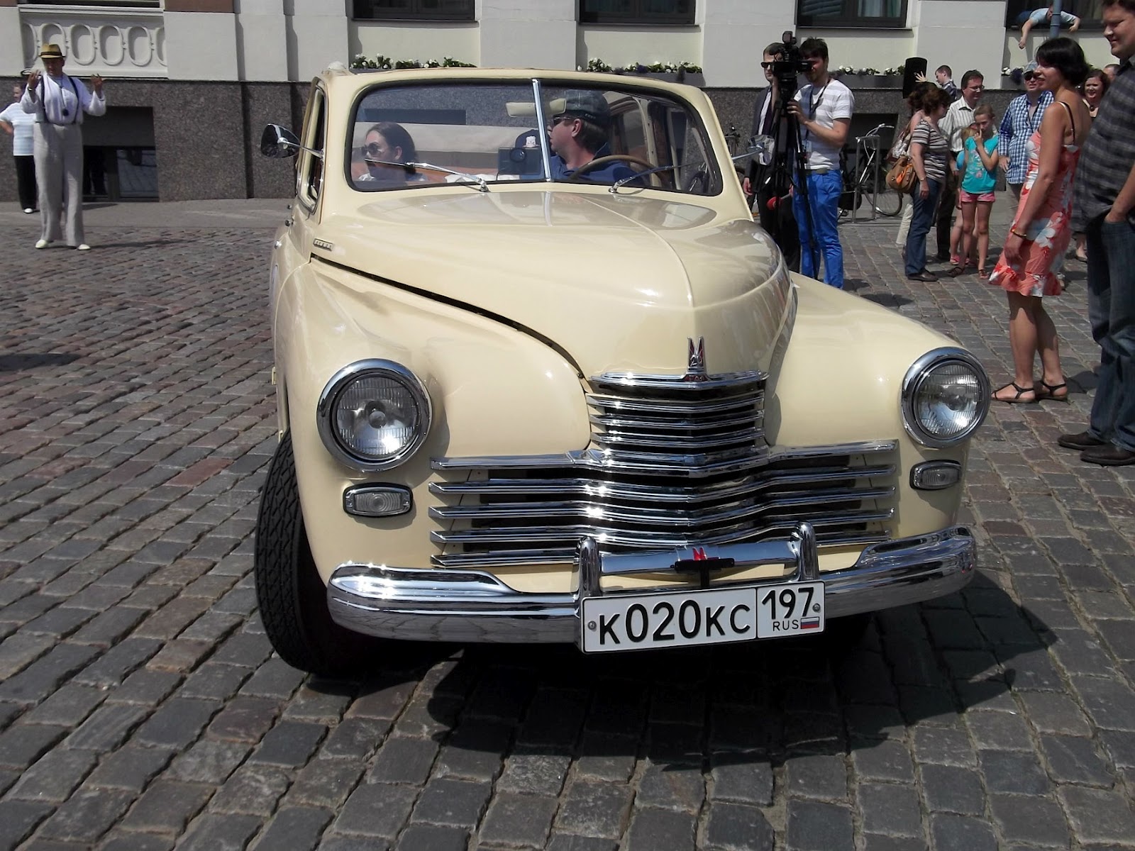 рижский моторный музей. музей классических автомобилей рига. рижское авто. латвия авто ретро. мотор музей рига.