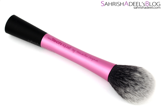 Real Techniques Blush Brush - Review