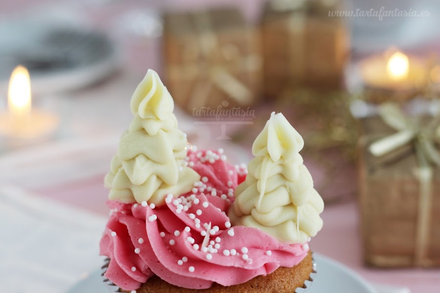 Cupcakes de Navidad con Abetos de chocolate Blanco