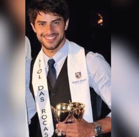 Renan Oliveira do BBB16 participando do concurso Mister Brasil em 2011