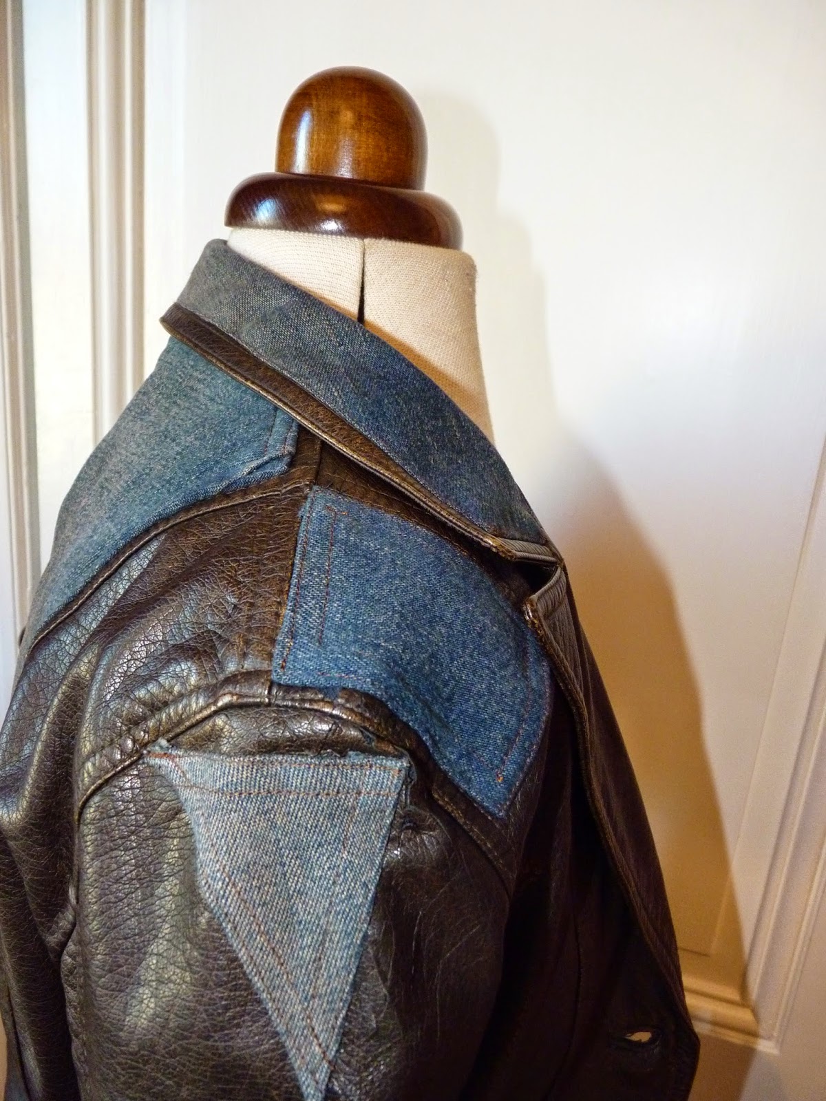 L'Atelier de Nad?�ge: Customisation d'une veste bien us?�e par le temps.