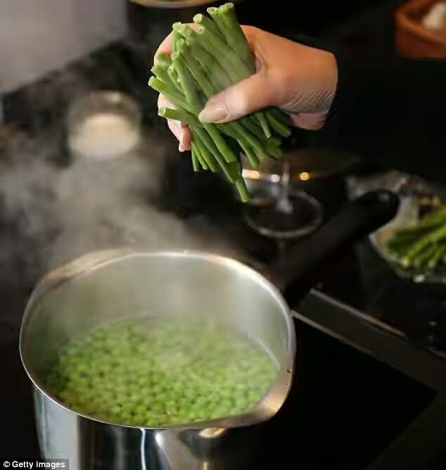 Health News. Nutritionist says boiling vegetables leads to massive