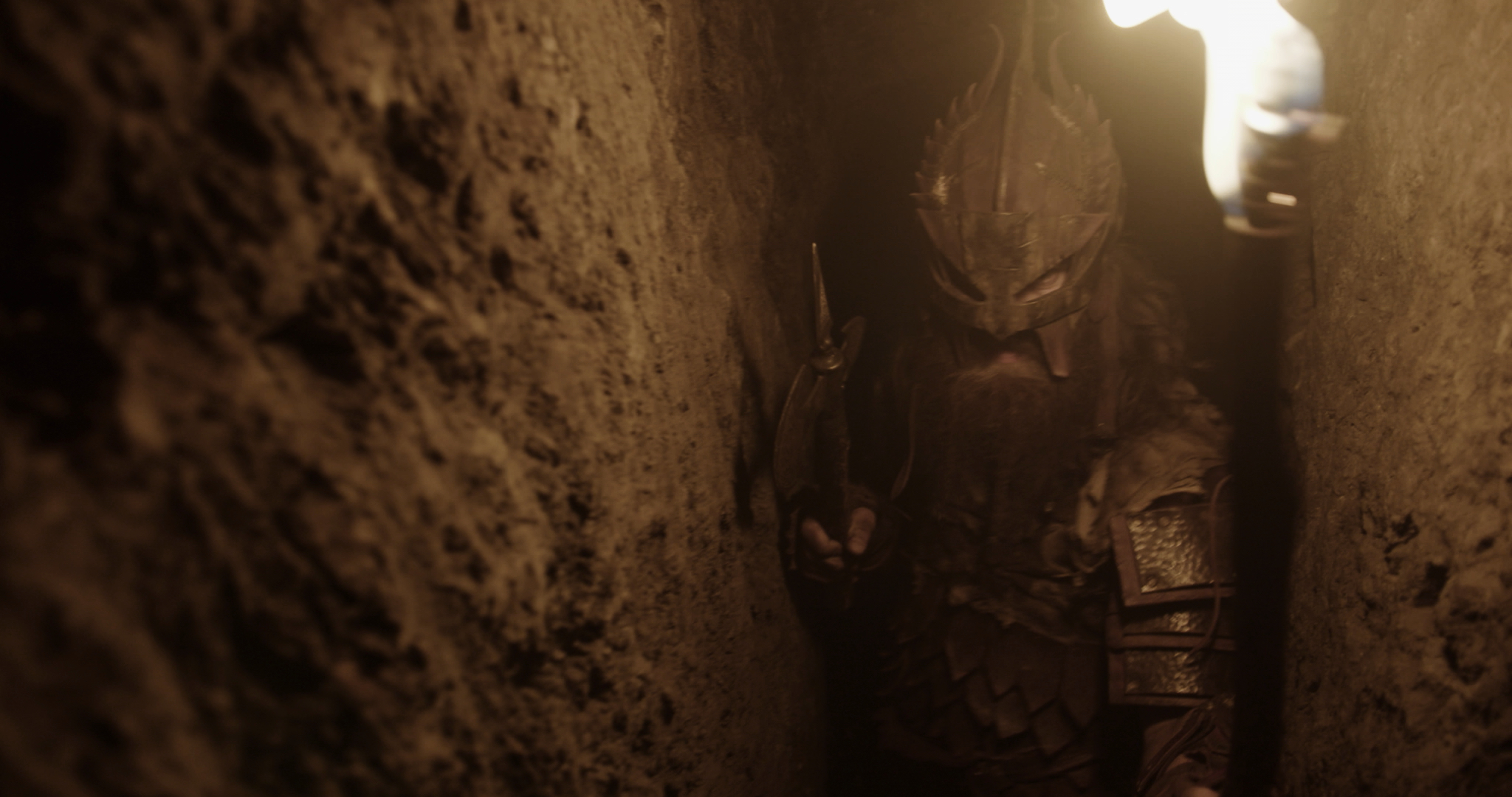 Кристофер рай время монстров. Монстр часы алю. Монстр час. Робот с часами. Монстр час.