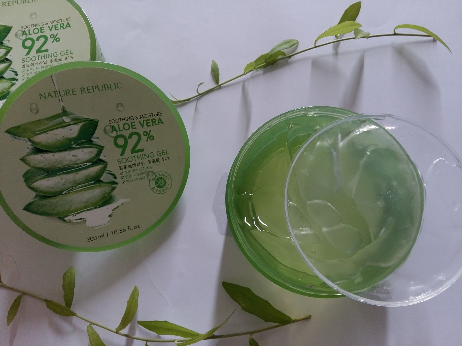 56 fl. Крем валмонт гидратион. Soothing moisture 92%. Soothing moisture aloe vera тайланд. Крем aloe vera moisture gel тайский.