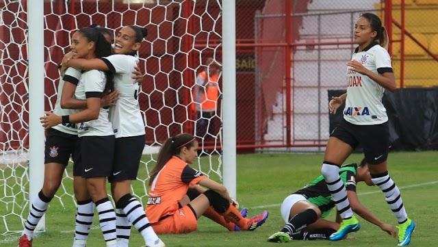 Corinthians goleia o América-MG e se classifica para a 2ª fase pelo Fut Feminino