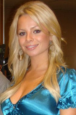 FuNGosSiP - CeLBs: Tailor James Hot Photo Gallary