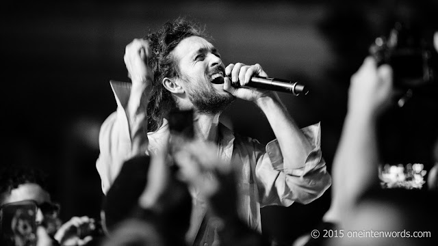My favourite Concert Pictures of 2015 Edward Sharpe and The Magnetic Zeros at TURF The Toronto Urban Roots Festival Photo by John at One In Ten Words oneintenwords.com toronto indie alternative music blog concert photography pictures