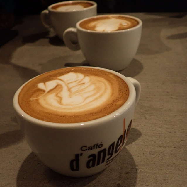 Menikmati Secangkir Coffee Latte ala Tanamera
